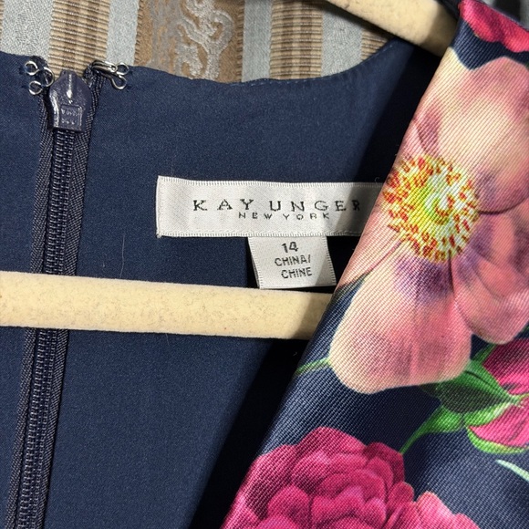 Kay Unger Caroline Column Gown - Picture 7 of 8